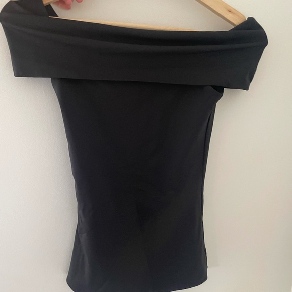 Aritzia Off-Shoulder Contour Top XS - Picture 1 of 2